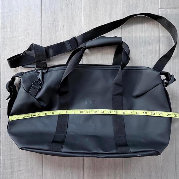 duffel bag rains Rains Texel in Black for $225 mounted compression straps for extra security through rain or snow Rains Texel Duffel Bag Small